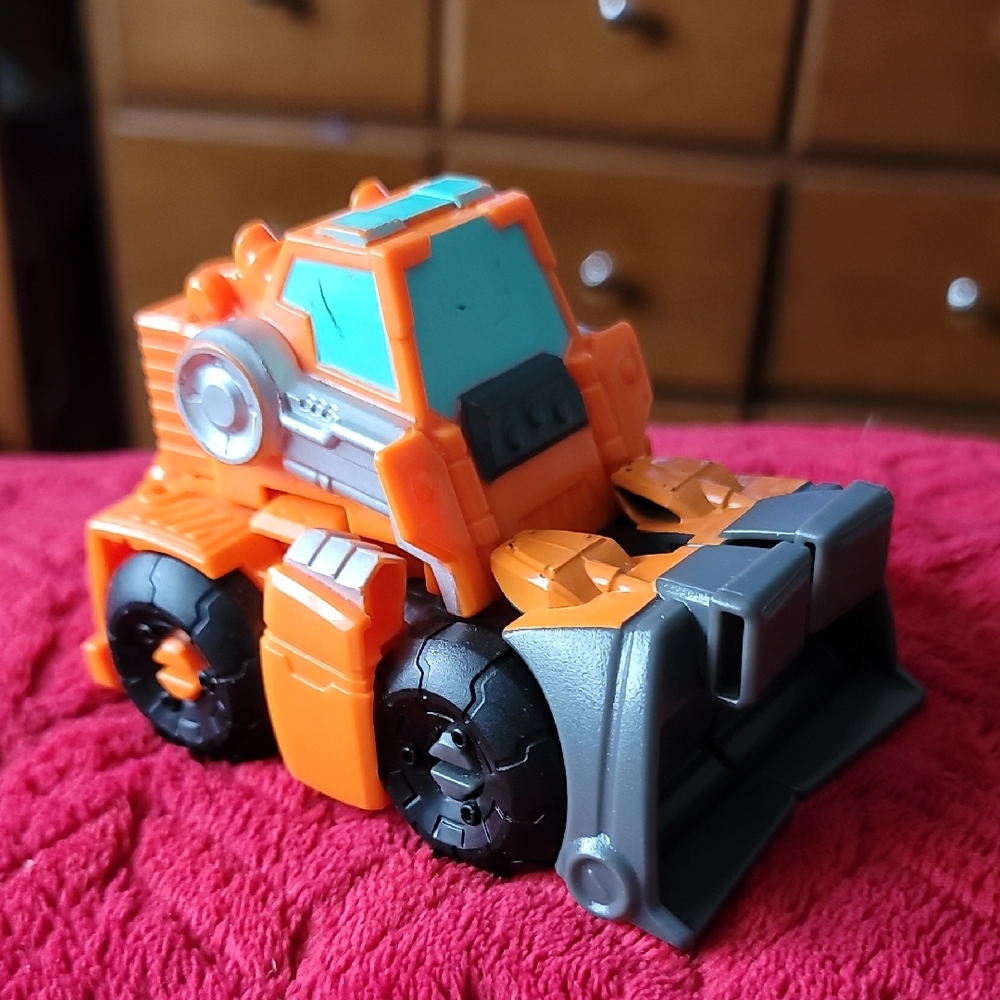 Hasbro Playskool Heroes Transformers Rescue Bots Wedge The Construction-Bot Conv